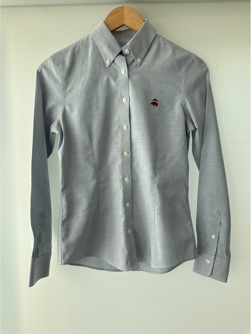 Brooks Brothers Womens Oxford Shirt Size 2 Blue Button Down Burgundy Logo